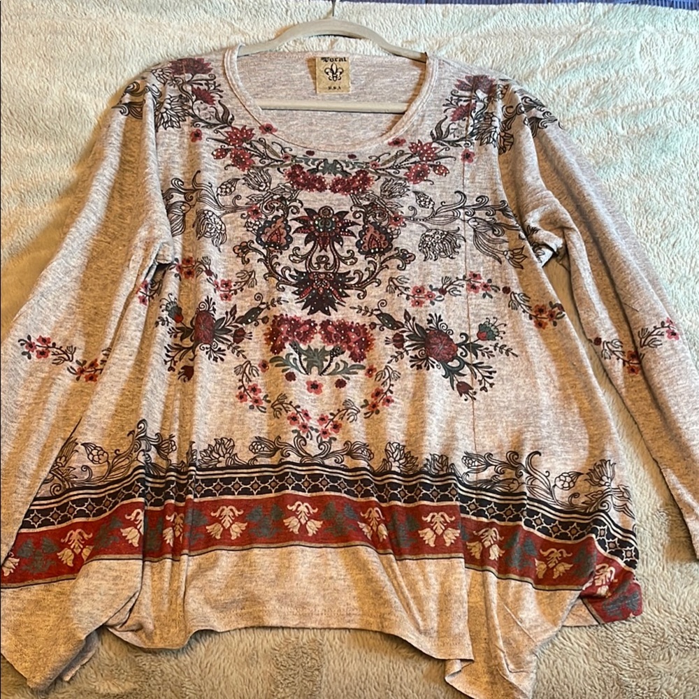 Floral Patterned Long Sleeve Top